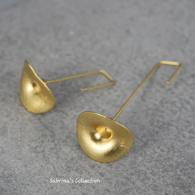 Sabrina`s Collection | Cap Shape Drop  Earrings