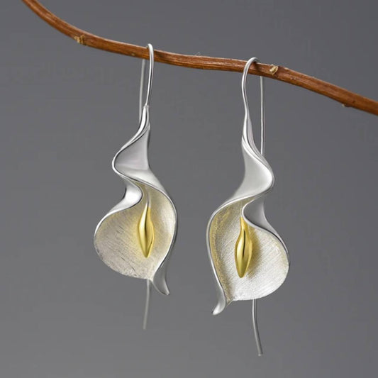 Sabrina`s Collection | Calla Lily Flowers  Earrings