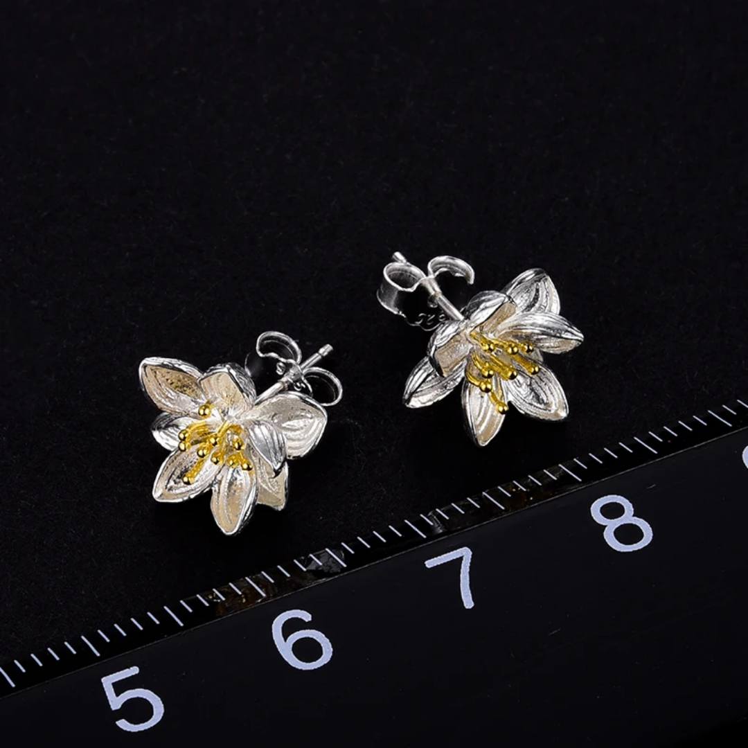 Sabrina`s Collection | Flower Stud Earrings