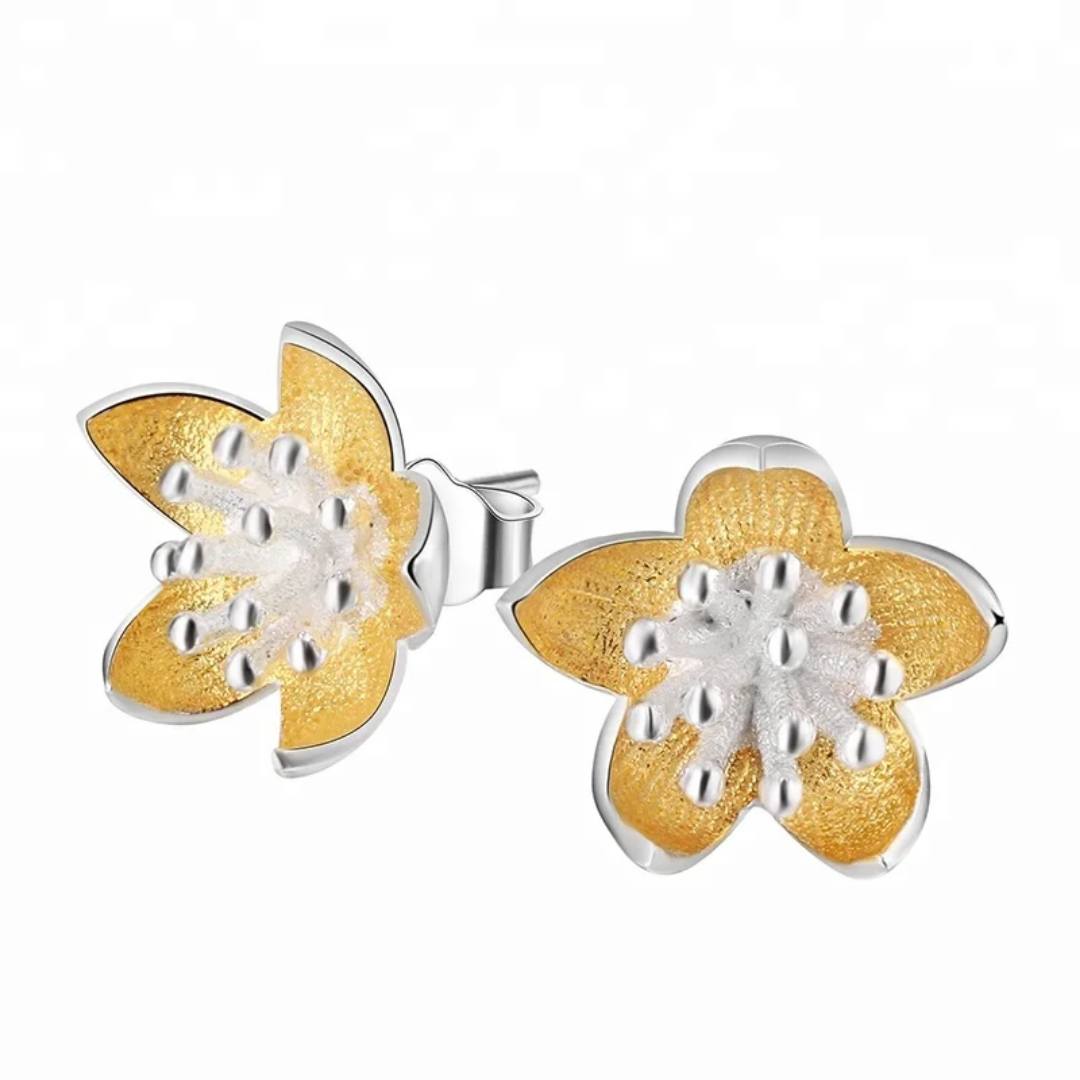 Sabrina`s Collection | Flower Stud Earrings